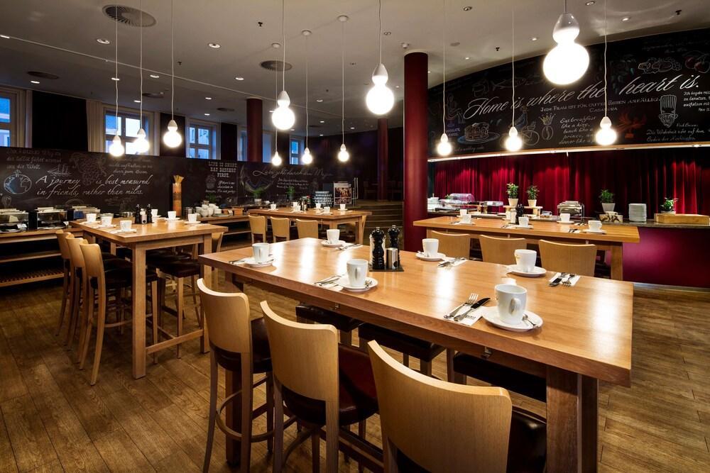 pentahotel Rostock Bagian luar foto