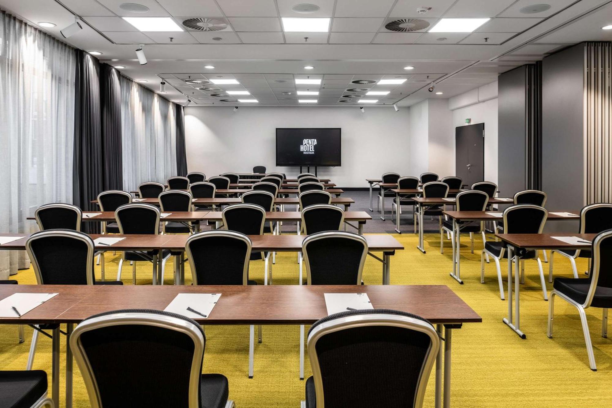 pentahotel Rostock Bagian luar foto